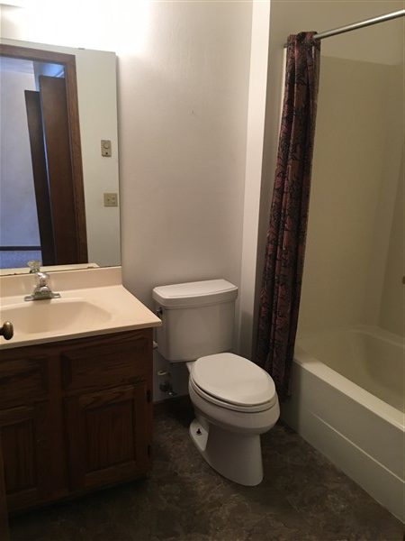 bathroom, Sharma Homes,Apartment Rental,Madison,WI