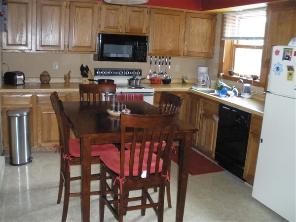 kitchen, Sharma Homes,Townhome Rental,Madison,WI